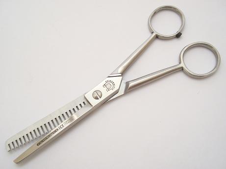 dog thinning scissors